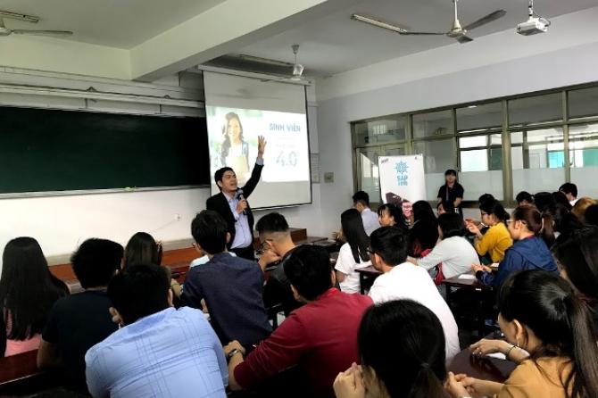 Sinh viên TDTU chuẩn bị cho cuộc cách mạng 4.0